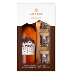Набір: бренді вірменське Ararat 5 років 0.7л + 3 склян. 40%