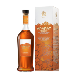 Крепкий алкогольный напиток Ararat Apricot 0.7л 35% в кор.