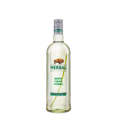 Крепкий алкогольный напиток на основе водки и настоя Зубровки Herbal Bison Grass Vodk 0,7л. 40%