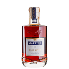 Крепкий алкогольный напиток на основе коньяка Martell Blue Swift 0,7л. 40%