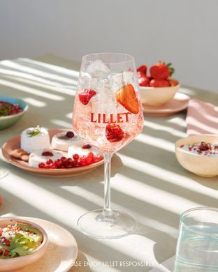 Аперитив на основі вина Lillet Rose 0,75л. 17%